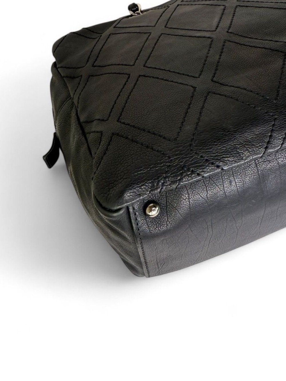 CHANEL Vintage 2007 Black Lambskin Leather CC Logo Medium Shoulder Bag - Picture 8 of 15